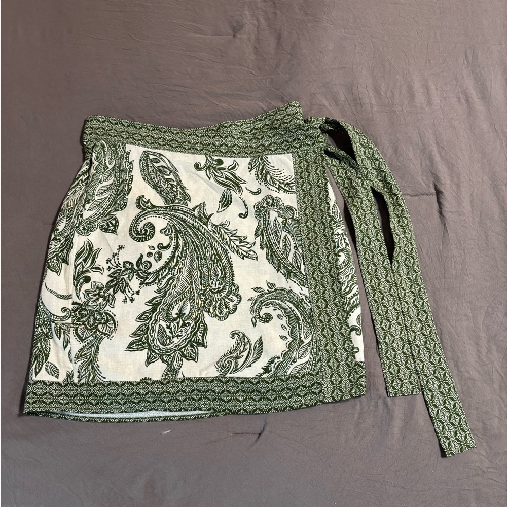 Zara Green Paisley Print Wrap Mini Skirt with Trim